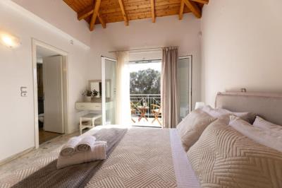 Villa_for_sale_in_Minies_Kefalonia--11-