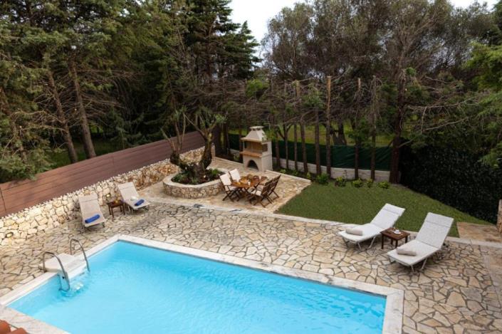 Image No.18-2 Bed Villa for sale