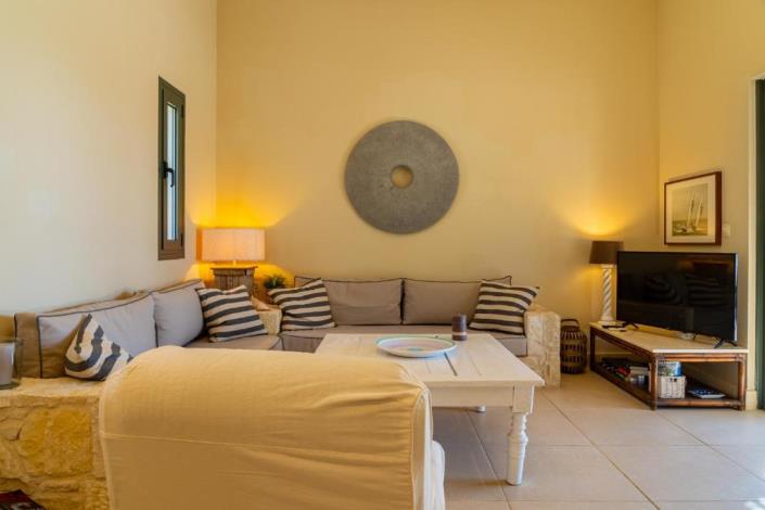 Image No.2-2 Bed Villa for sale