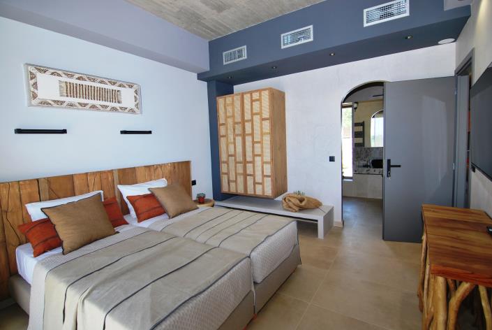 Image No.10-2 Bed Villa for sale