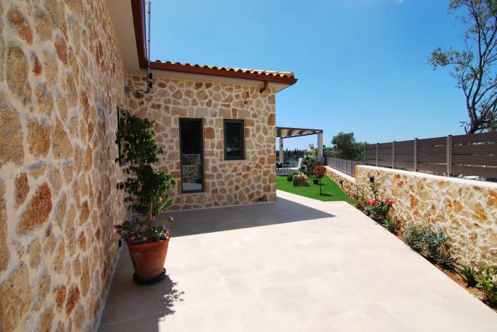 Image No.18-2 Bed Villa for sale