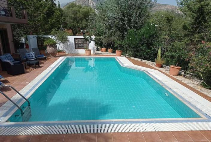 Image No.12-3 Bed Villa for sale