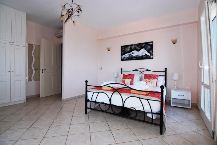 Image No.8-4 Bed Villa for sale