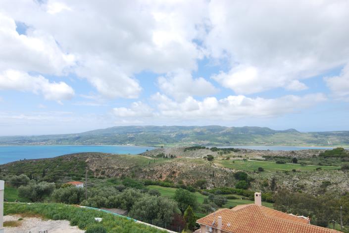 Image No.11-2 Bed House for sale