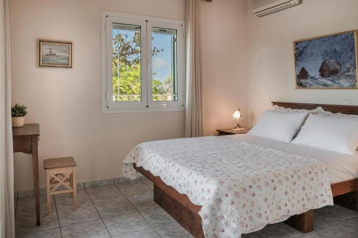 Image No.8-2 Bed Villa for sale