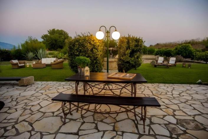 Image No.14-9 Bed Villa / Detached for sale