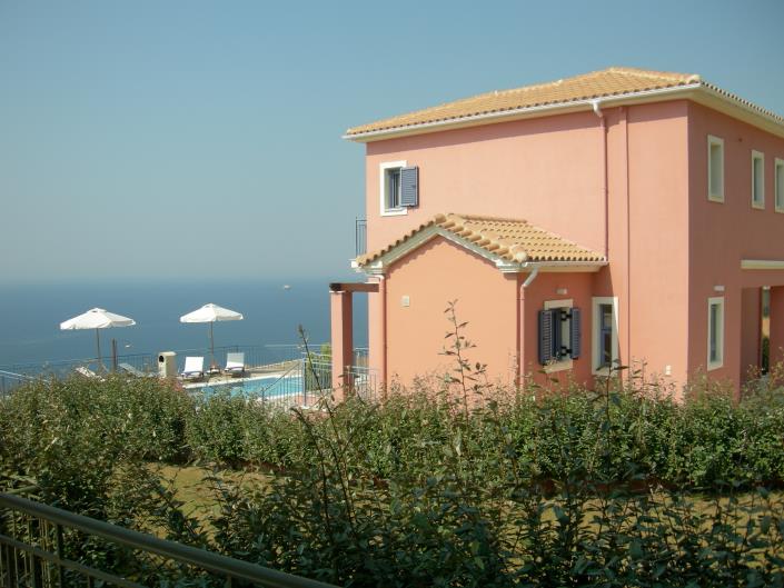 Image No.14-8 Bed Property for sale