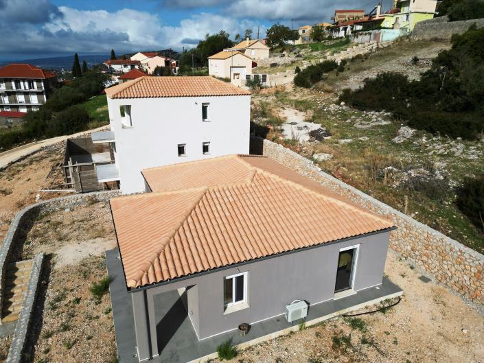 Image No.1-4 Bed Villa for sale