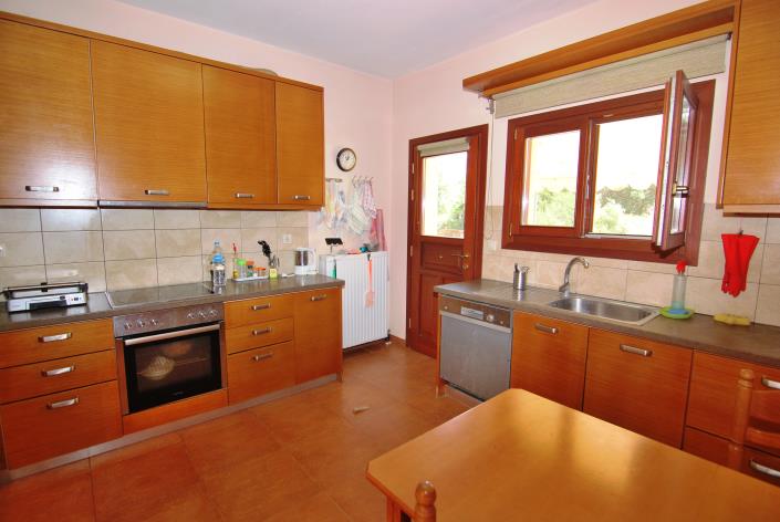 Image No.18-5 Bed House for sale