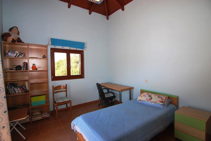 Image No.21-5 Bed House for sale