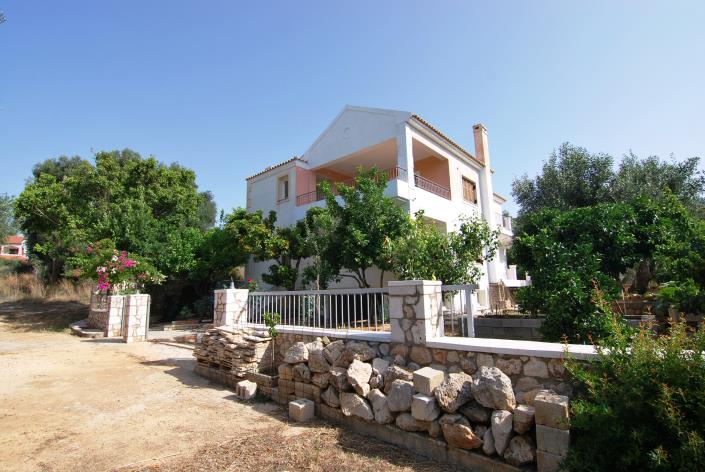 Image No.4-6 Bed Property for sale