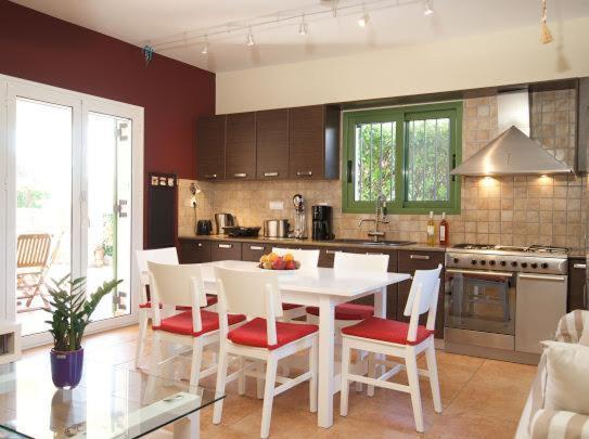 Image No.8-3 Bed Villa for sale