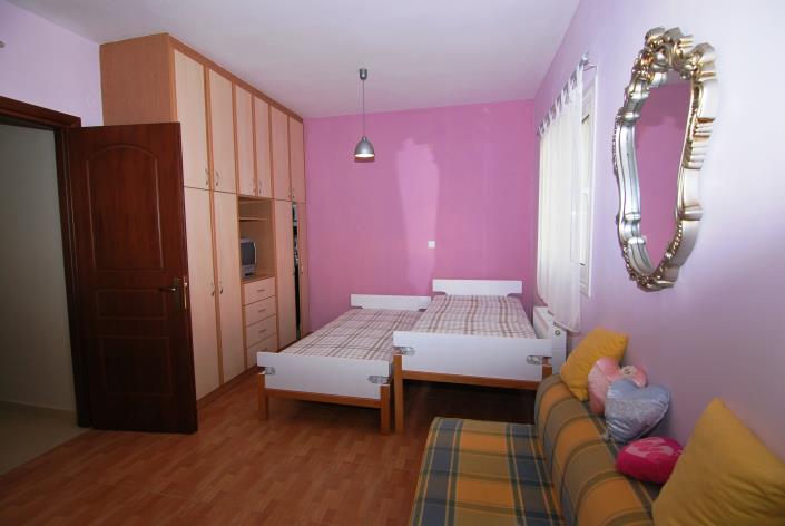 Image No.12-3 Bed House for sale