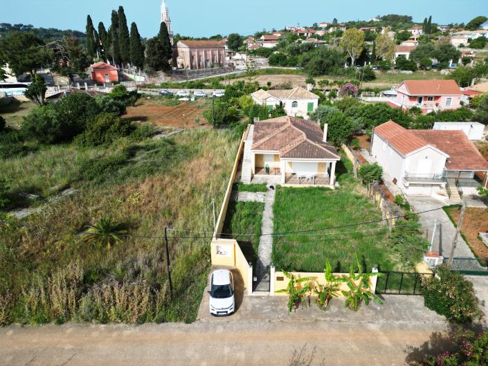 Image No.1-3 Bed House for sale