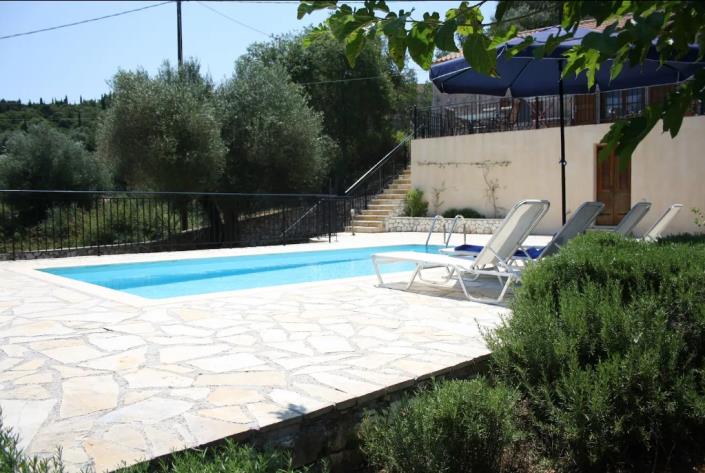 Image No.10-2 Bed House for sale