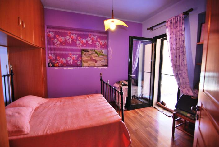 Image No.10-2 Bed House for sale