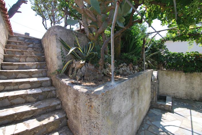 Image No.13-2 Bed House for sale