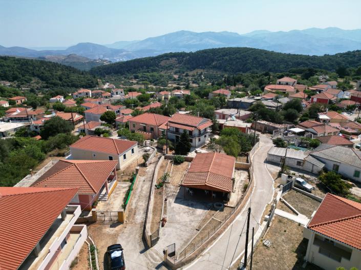 Image No.2-2 Bed House for sale