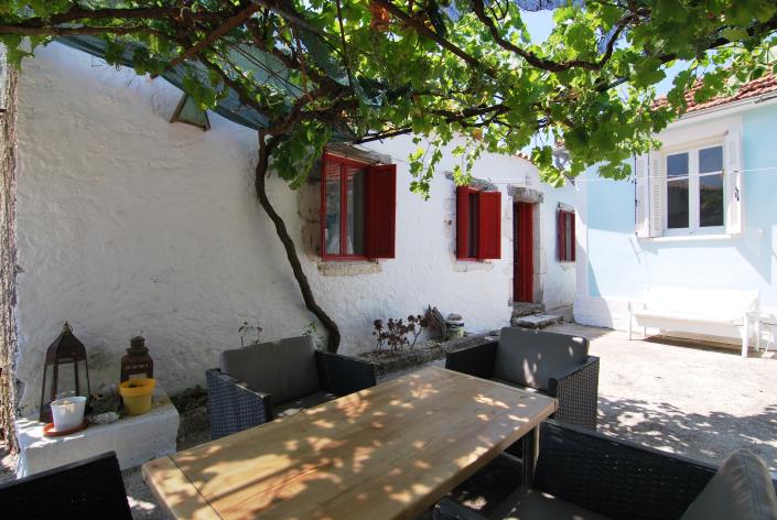 Image No.13-2 Bed House for sale