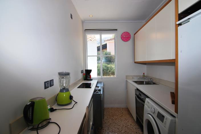 Image No.11-2 Bed House for sale