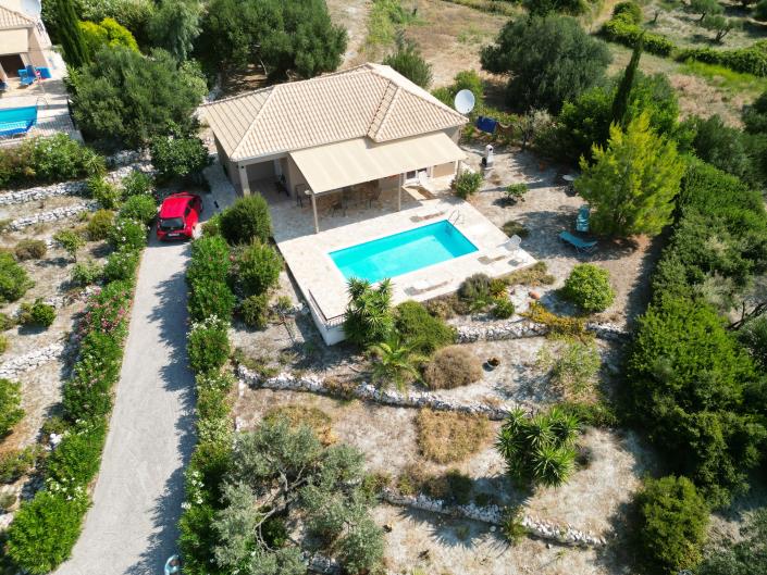 Image No.2-2 Bed Villa for sale