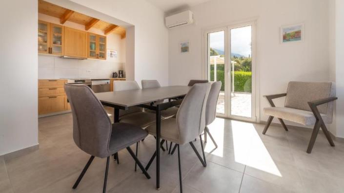 Image No.10-3 Bed Villa for sale