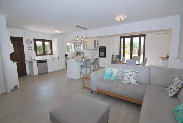 Image No.10-4 Bed Villa for sale