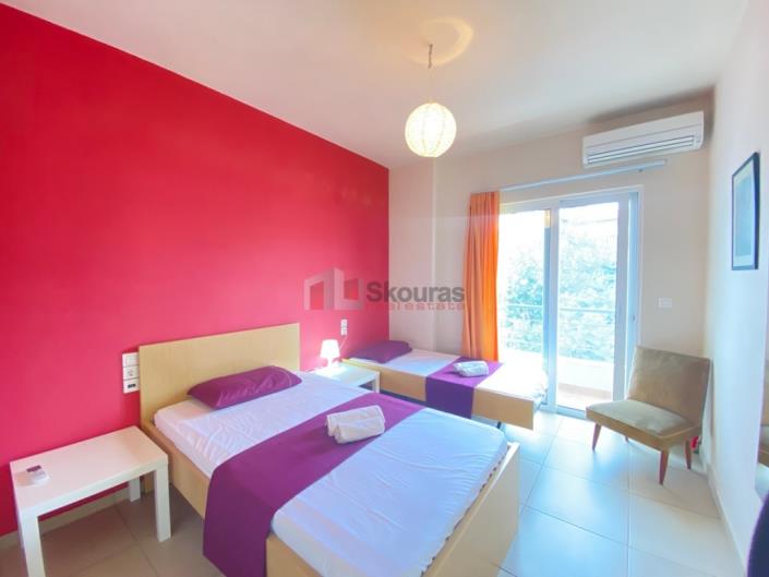 Image No.16-4 Bed House for sale