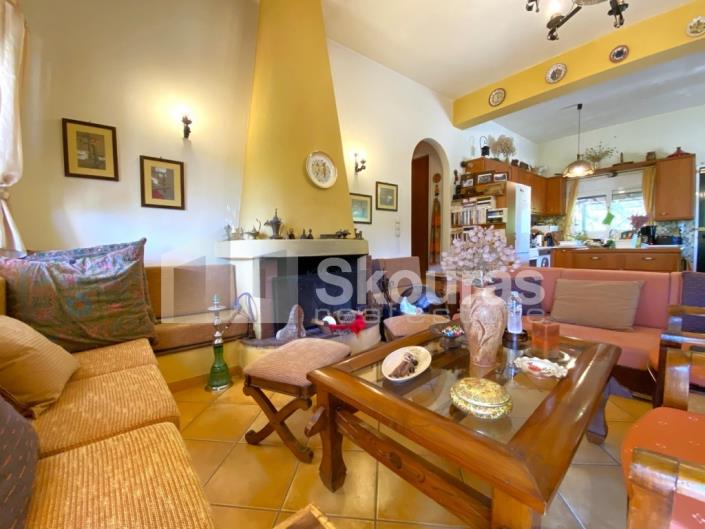 Image No.8-2 Bed House for sale