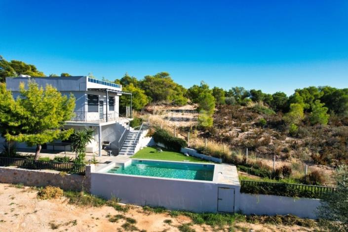 Image No.8-3 Bed Villa / Detached for sale