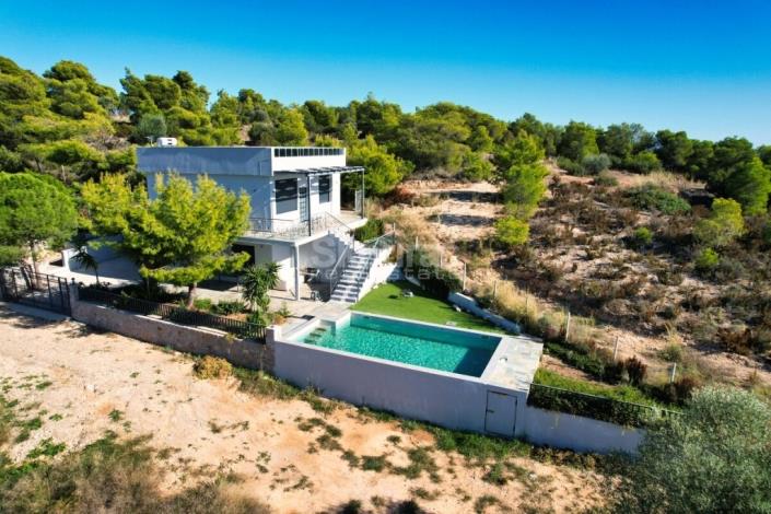 Image No.13-3 Bed Villa / Detached for sale