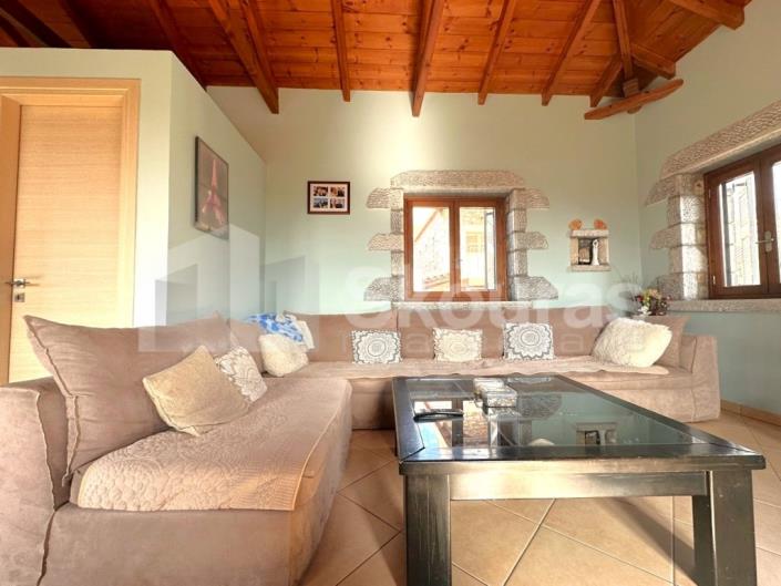 Image No.8-3 Bed House for sale