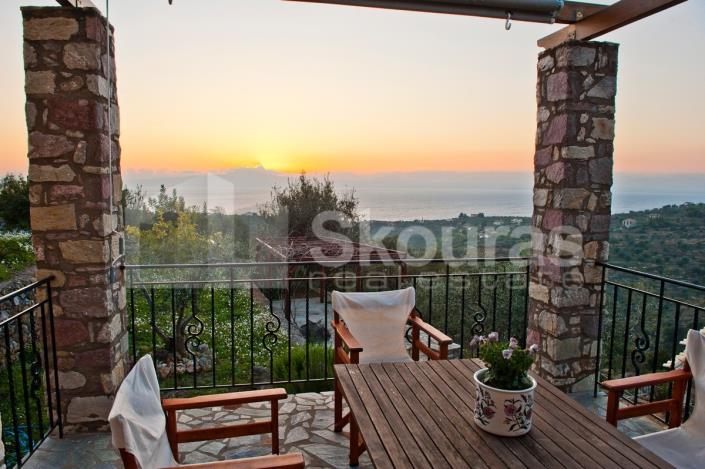 Image No.1-2 Bed House for sale