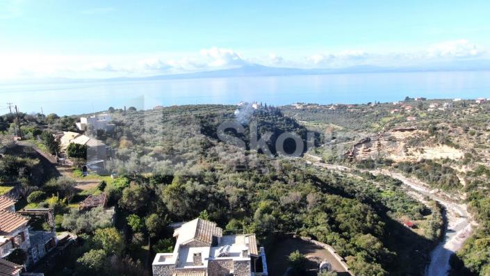 Image No.19-2 Bed House for sale