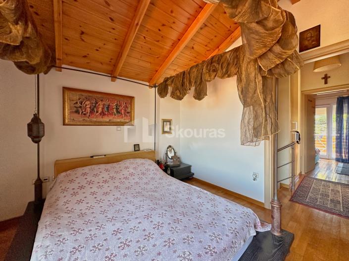 Image No.7-3 Bed Maisonette for sale