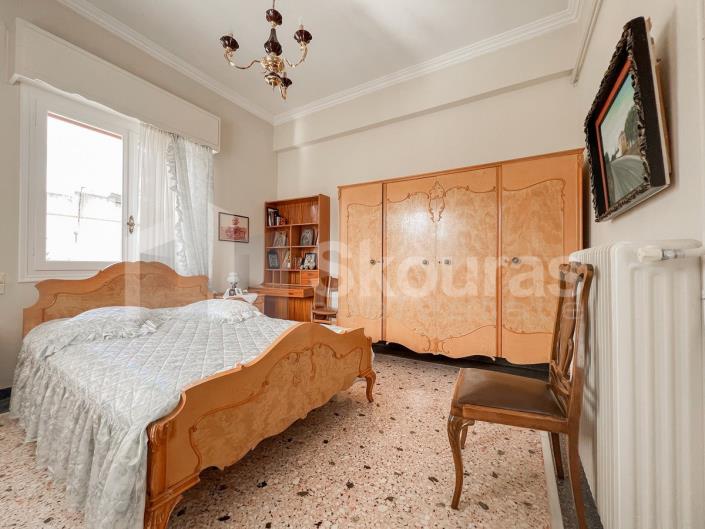 Image No.13-3 Bed House for sale