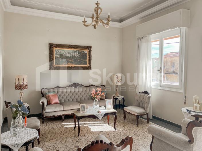 Image No.18-3 Bed House for sale