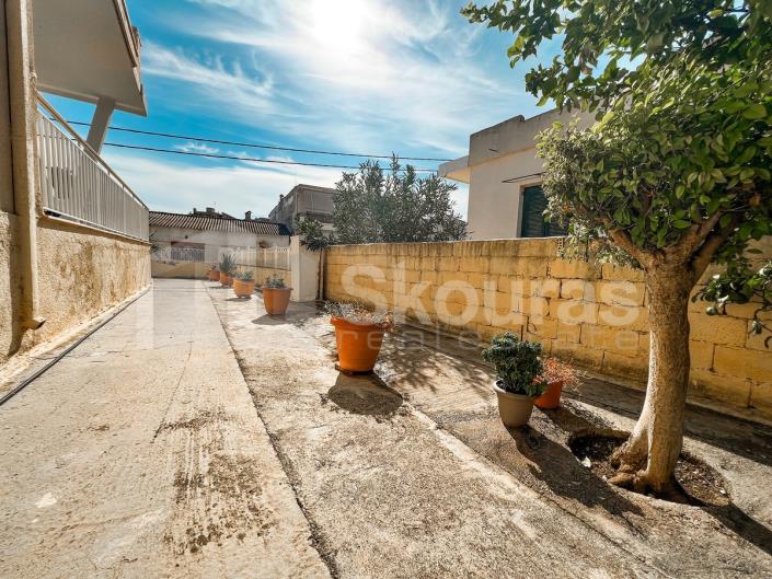 Image No.19-3 Bed House for sale