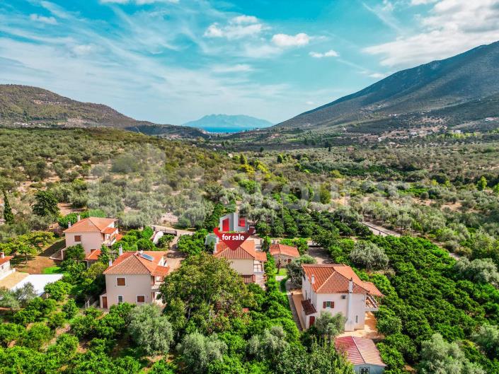 Image No.6-3 Bed House for sale