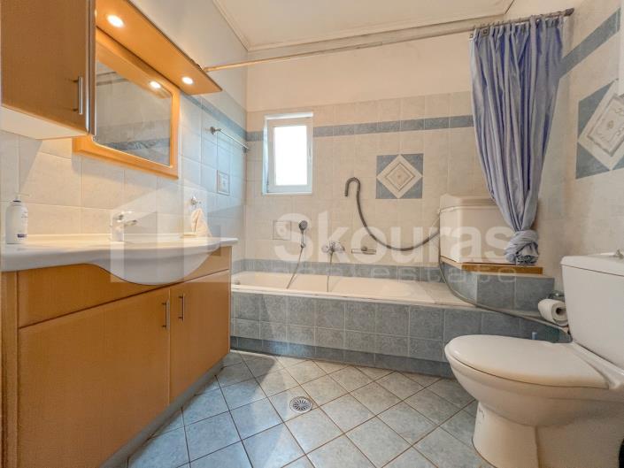 Image No.19-3 Bed House for sale