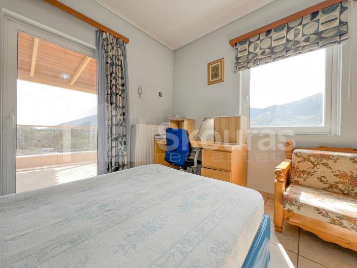 Image No.15-3 Bed House for sale