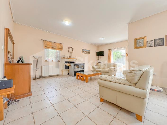 Image No.21-3 Bed House for sale