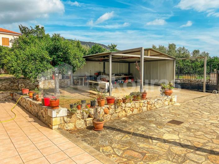 Image No.26-3 Bed House for sale