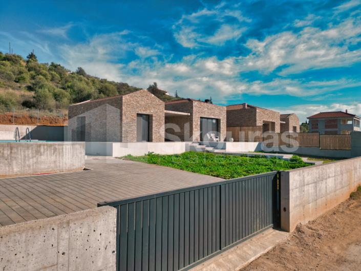 Image No.3-2 Bed House/Villa for sale