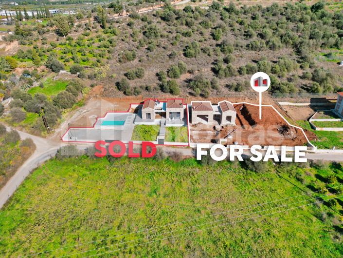 Image No.2-2 Bed House/Villa for sale