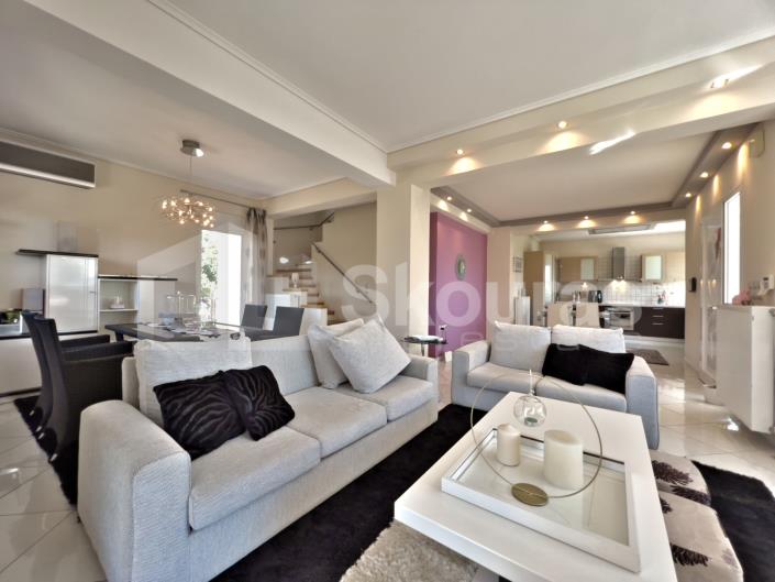 Image No.11-3 Bed House for sale