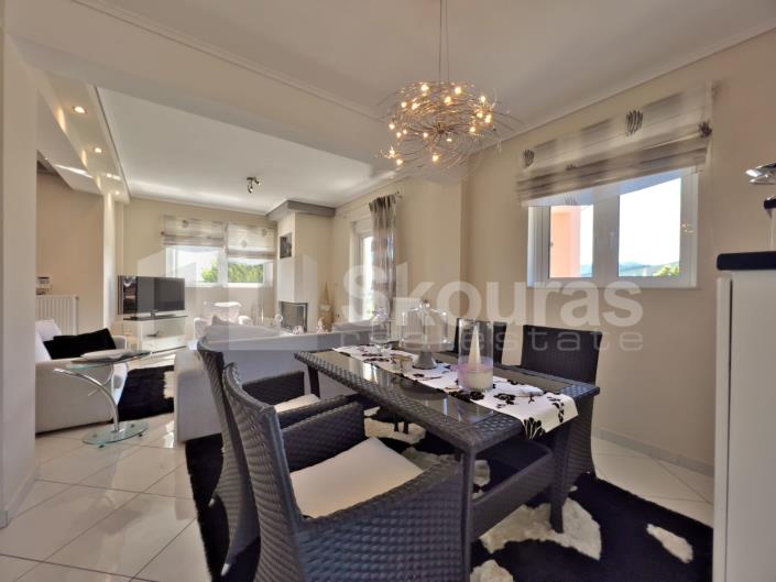 Image No.9-3 Bed House for sale