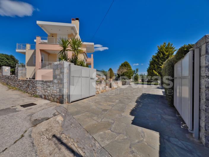 Image No.20-3 Bed House for sale