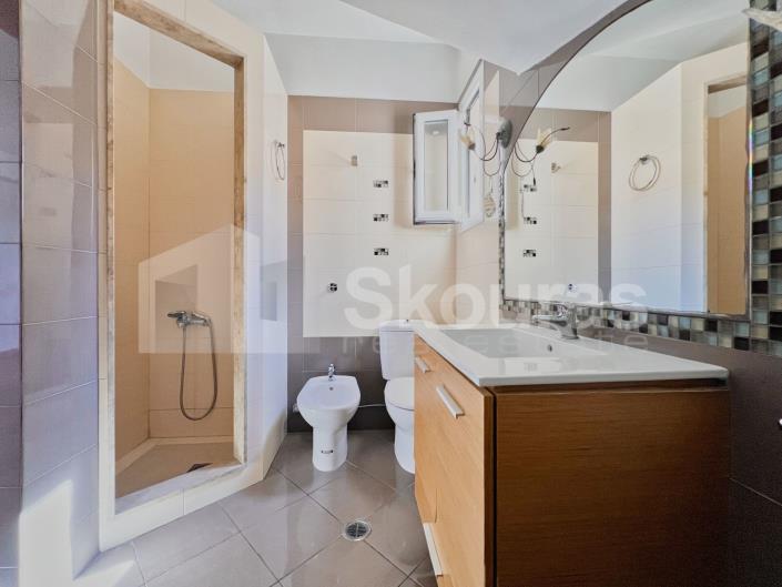 Image No.19-2 Bed Maisonette for sale