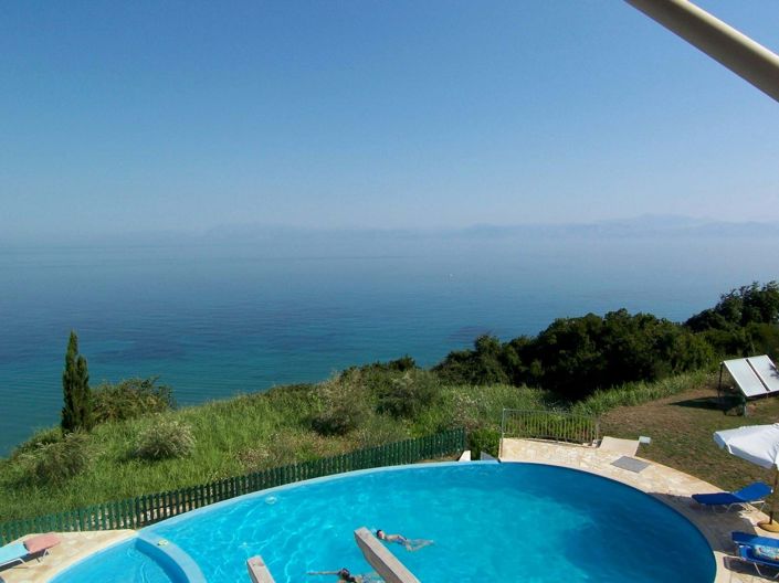 Image No.17-4 Bed House for sale